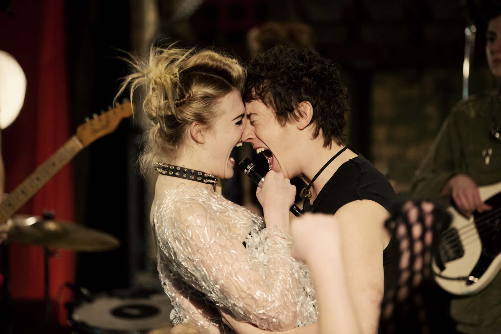 [CRITIQUE] How to talk to girls at parties : Never mind the Buzzcocks